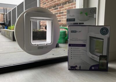 Plaatsing van een kattenluik, bedienbaar met de app